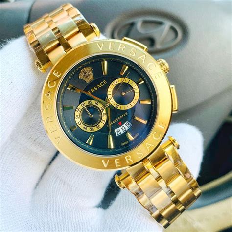 versace men wrist watch.